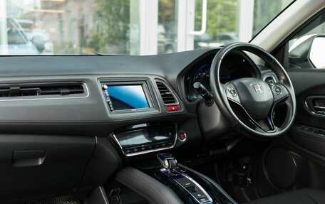 Honda Vezel, 2013 год, 1 600 000 рублей, 9 фотография