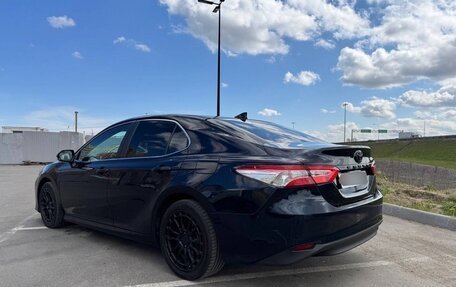 Toyota Camry, 2019 год, 2 630 000 рублей, 3 фотография