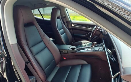 Porsche Panamera II рестайлинг, 2015 год, 4 000 000 рублей, 25 фотография