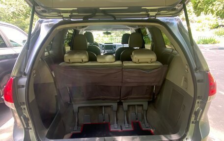 Toyota Sienna III, 2012 год, 2 500 000 рублей, 5 фотография