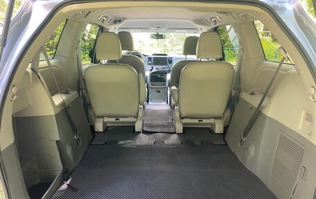 Toyota Sienna III, 2012 год, 2 500 000 рублей, 4 фотография