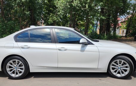BMW 3 серия, 2018 год, 2 300 000 рублей, 3 фотография