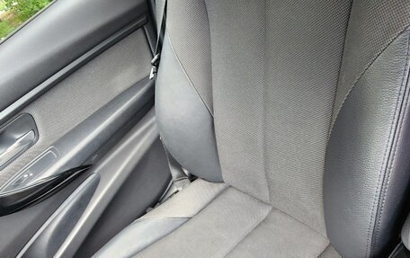 BMW 3 серия, 2018 год, 2 300 000 рублей, 38 фотография