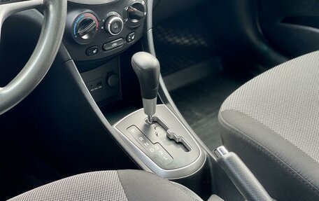 Hyundai Solaris II рестайлинг, 2013 год, 895 000 рублей, 18 фотография