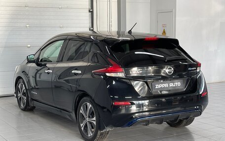 Nissan Leaf II, 2018 год, 1 449 000 рублей, 6 фотография