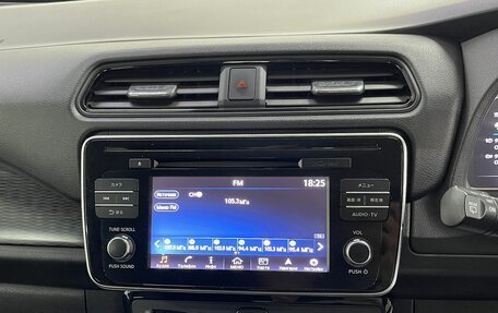 Nissan Leaf II, 2018 год, 1 449 000 рублей, 16 фотография