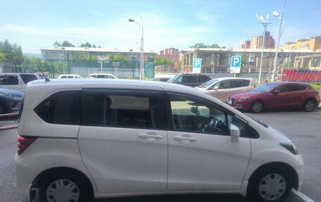 Honda Freed I, 2010 год, 800 000 рублей, 4 фотография