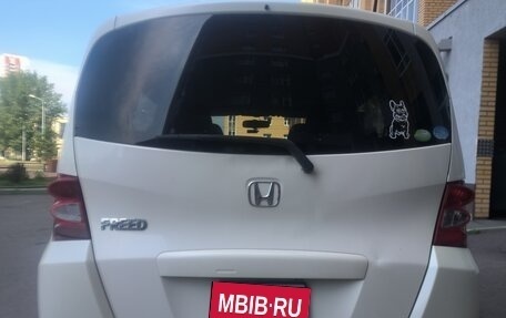 Honda Freed I, 2010 год, 800 000 рублей, 5 фотография