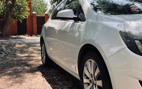 Opel Astra J, 2011 год, 900 000 рублей, 4 фотография