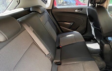 Opel Astra J, 2011 год, 900 000 рублей, 6 фотография