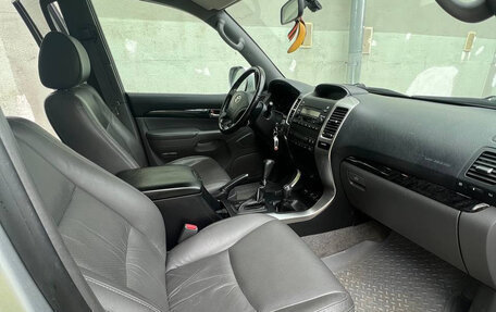 Toyota Land Cruiser Prado 120 рестайлинг, 2008 год, 2 300 000 рублей, 12 фотография