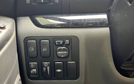 Toyota Land Cruiser Prado 120 рестайлинг, 2008 год, 2 300 000 рублей, 16 фотография