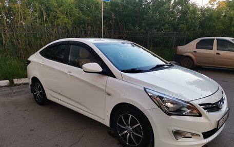 Hyundai Solaris II рестайлинг, 2014 год, 800 000 рублей, 6 фотография