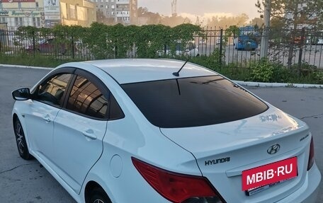 Hyundai Solaris II рестайлинг, 2014 год, 800 000 рублей, 4 фотография