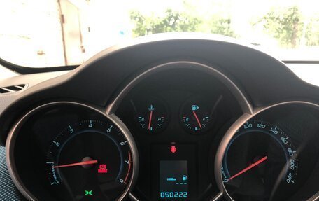 Chevrolet Cruze II, 2013 год, 800 000 рублей, 10 фотография