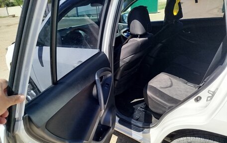 Toyota RAV4, 2010 год, 1 670 000 рублей, 16 фотография