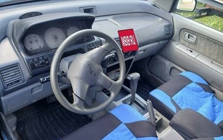 Mitsubishi Space Runner II, 1995 год, 225 000 рублей, 5 фотография
