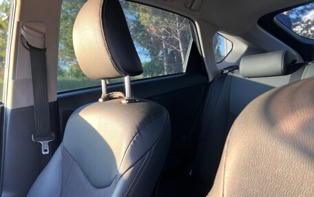 Toyota Prius, 2012 год, 1 350 000 рублей, 4 фотография