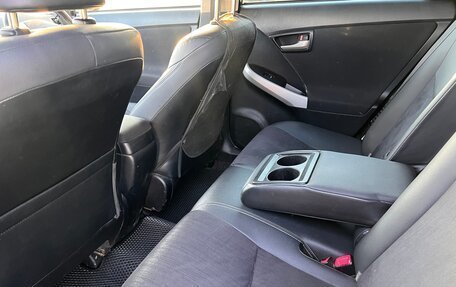 Toyota Prius, 2012 год, 1 350 000 рублей, 3 фотография