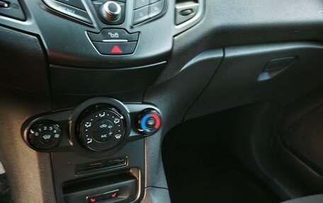 Ford Fiesta, 2015 год, 1 050 000 рублей, 6 фотография