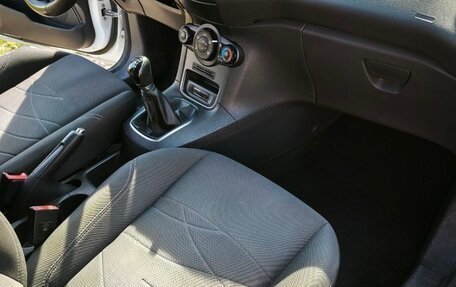 Ford Fiesta, 2015 год, 1 050 000 рублей, 10 фотография