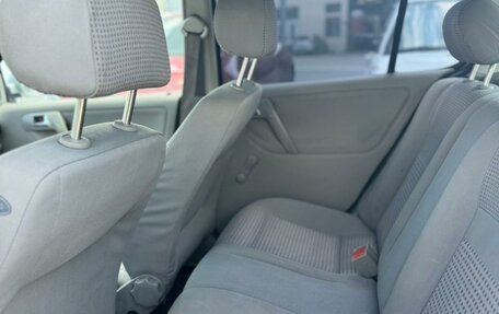 Volkswagen Polo III рестайлинг, 2001 год, 249 000 рублей, 16 фотография