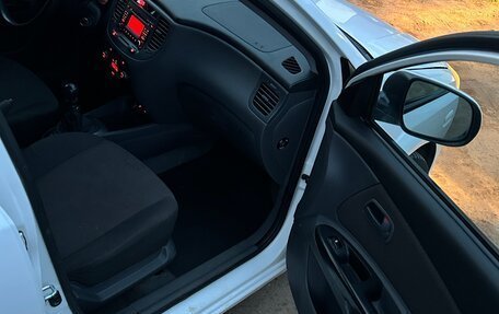 KIA Rio II, 2010 год, 280 000 рублей, 5 фотография