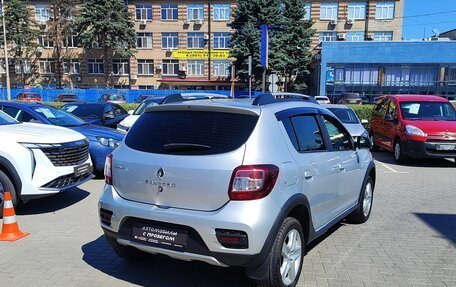 Renault Sandero II рестайлинг, 2015 год, 1 045 000 рублей, 5 фотография