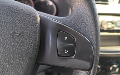 Renault Sandero II рестайлинг, 2015 год, 1 045 000 рублей, 18 фотография