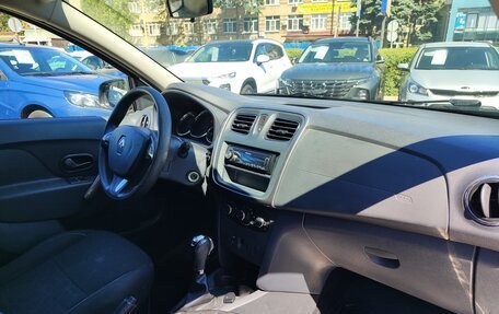 Renault Sandero II рестайлинг, 2015 год, 1 045 000 рублей, 17 фотография