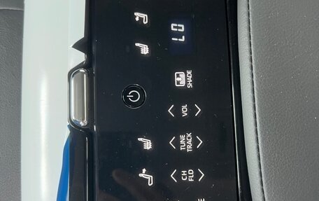 Toyota Camry, 2021 год, 3 650 000 рублей, 6 фотография