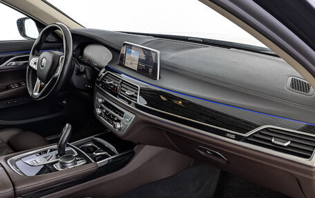 BMW 7 серия, 2019 год, 5 600 000 рублей, 13 фотография