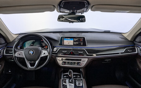 BMW 7 серия, 2019 год, 5 600 000 рублей, 14 фотография