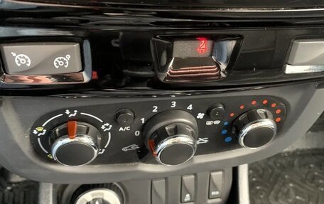 Renault Duster I рестайлинг, 2015 год, 990 000 рублей, 8 фотография
