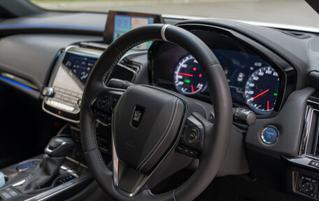Toyota Crown, 2018 год, 3 330 000 рублей, 13 фотография