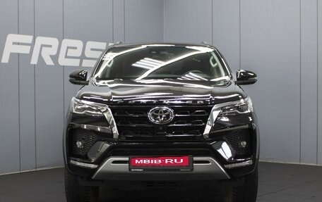 Toyota Fortuner II, 2022 год, 4 800 000 рублей, 3 фотография