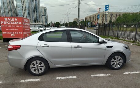 KIA Rio III рестайлинг, 2013 год, 900 000 рублей, 4 фотография