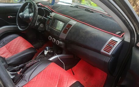 Mitsubishi Outlander III рестайлинг 3, 2007 год, 880 000 рублей, 10 фотография