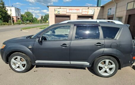 Mitsubishi Outlander III рестайлинг 3, 2007 год, 880 000 рублей, 4 фотография