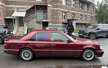 Mercedes-Benz E-Класс, 1995 год, 390 000 рублей, 5 фотография