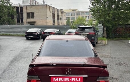 Mercedes-Benz E-Класс, 1995 год, 390 000 рублей, 7 фотография