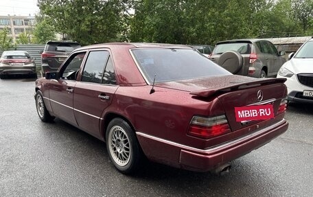 Mercedes-Benz E-Класс, 1995 год, 390 000 рублей, 8 фотография