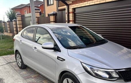 KIA Rio III рестайлинг, 2015 год, 860 000 рублей, 5 фотография