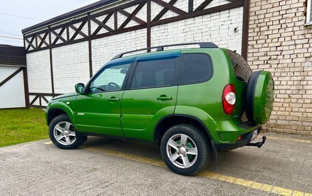 Chevrolet Niva I рестайлинг, 2016 год, 849 000 рублей, 2 фотография
