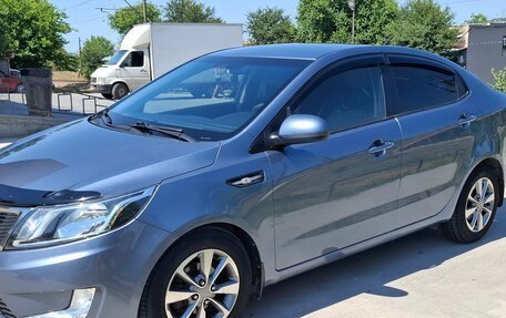 KIA Rio III рестайлинг, 2013 год, 930 000 рублей, 2 фотография