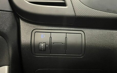 Hyundai Solaris II рестайлинг, 2015 год, 820 000 рублей, 9 фотография