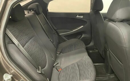 Hyundai Solaris II рестайлинг, 2015 год, 820 000 рублей, 11 фотография
