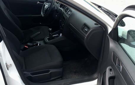 Volkswagen Jetta VI, 2016 год, 999 999 рублей, 13 фотография