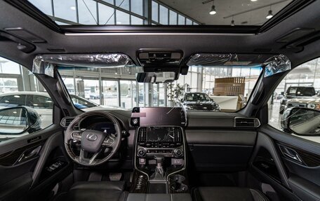 Lexus LX, 2024 год, 24 190 000 рублей, 15 фотография