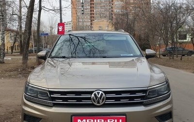 Volkswagen Tiguan II, 2017 год, 2 200 000 рублей, 1 фотография